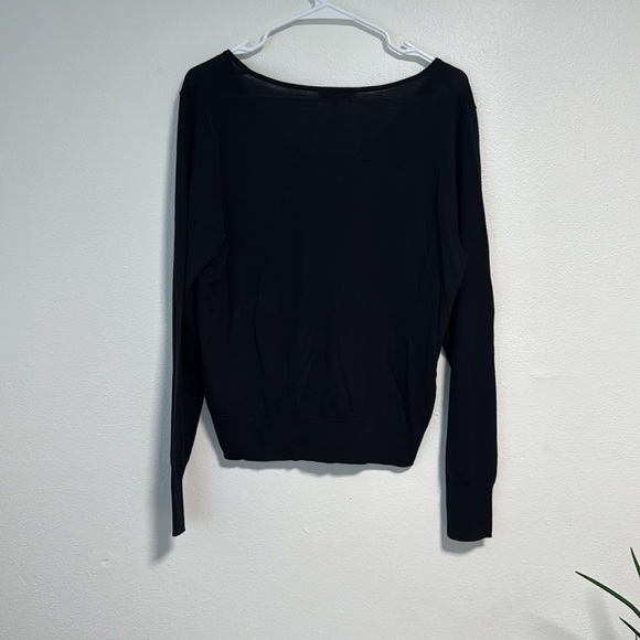 Madewell Merino Wool-Silk Blend V-Neck Sweater in True Black - Picture 8 of 9